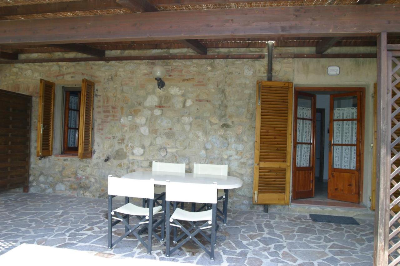 Casa Vacanza Le Case San Gimignano Bagian luar foto