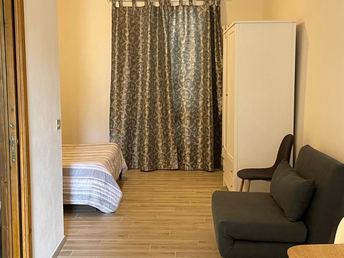 Casa Vacanza Le Case San Gimignano Bagian luar foto