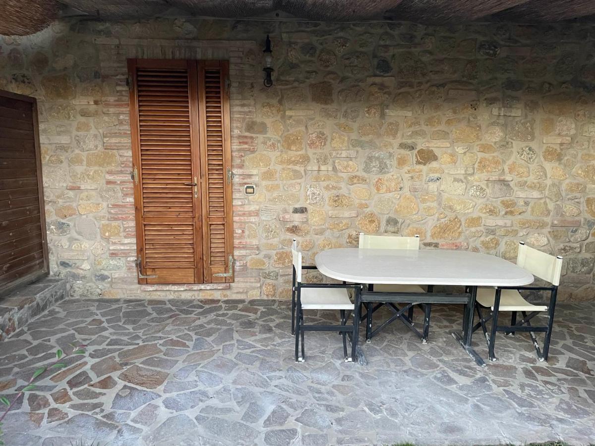 Casa Vacanza Le Case San Gimignano Bagian luar foto