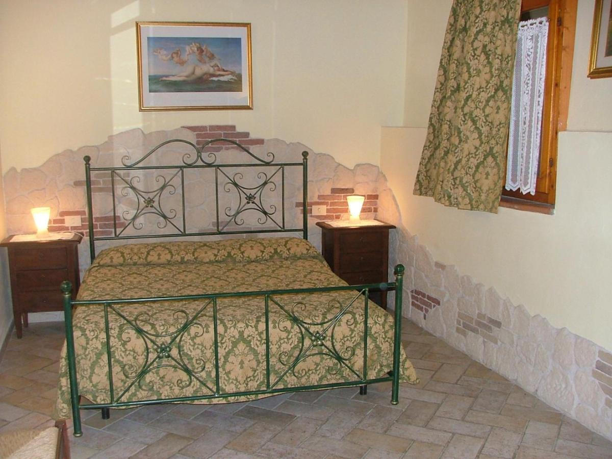 Casa Vacanza Le Case San Gimignano Bagian luar foto