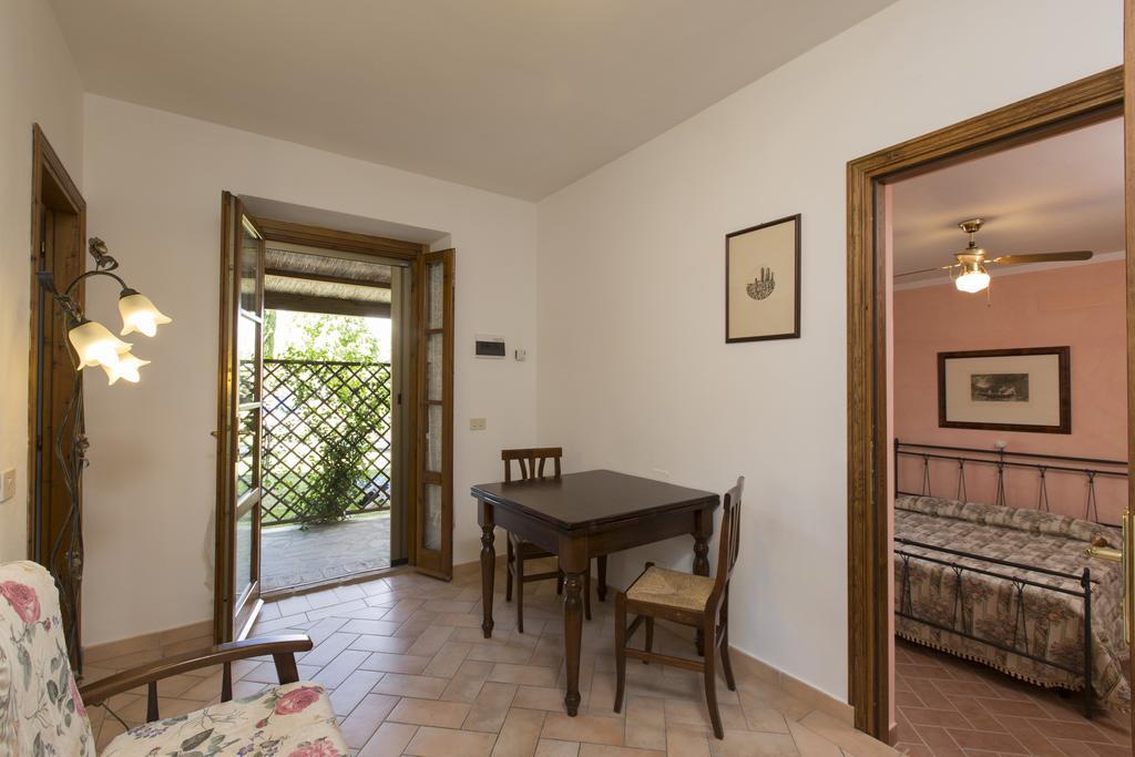 Casa Vacanza Le Case San Gimignano Bagian luar foto