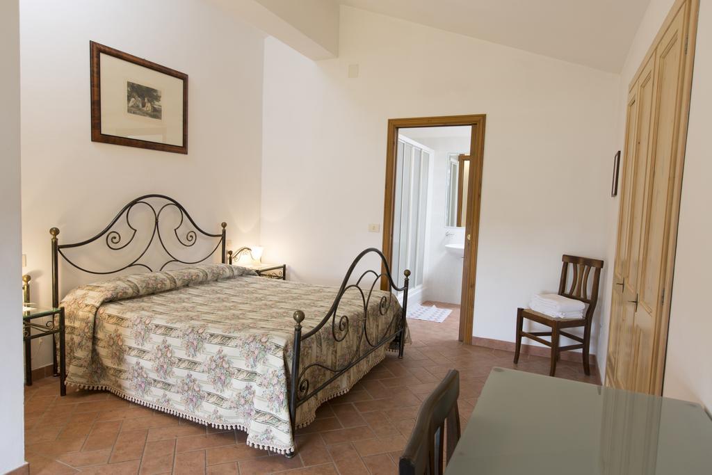 Casa Vacanza Le Case San Gimignano Bagian luar foto